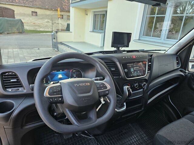Dodávka Iveco Daily 35S18HA8 Automatik 3.0 Koffer 4,9 M. LED