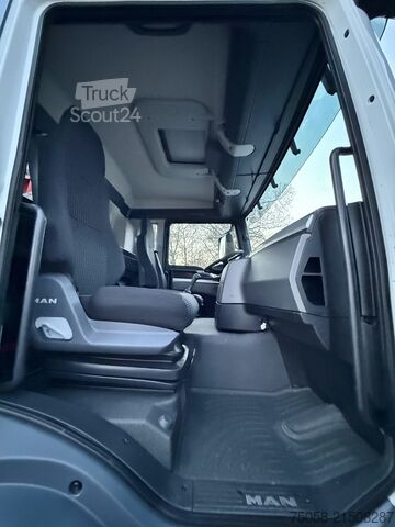 żuraw samochodowy MAN TGS 18.400 - 3 Seiten Kipper - Kran PK