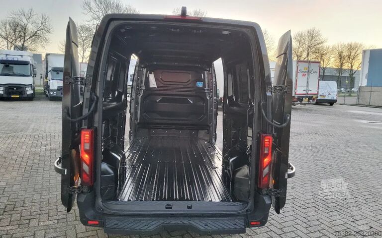 Fourgonnette Renault Master 170.35  EURO 6  L3H2 ZWART METALLIC - 2x...