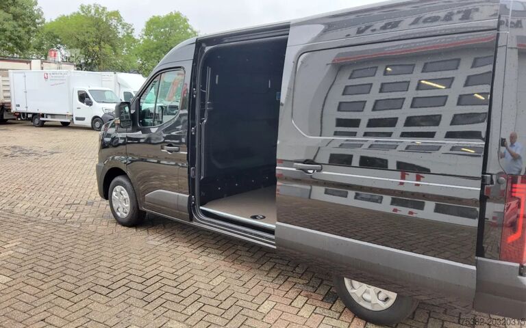 Furgons Renault Master 170.35  EURO 6  L3H2 ZWART METALLIC - TR...
