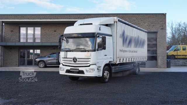 Autocarro con pianale e telone MERCEDES-BENZ Atego 1630 Pritsche + Plane Steckrungen