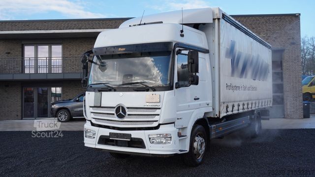 Autocarro con pianale e telone MERCEDES-BENZ Atego 1630 Pritsche + Plane Steckrungen