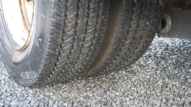 Autocarro con pianale e telone MERCEDES-BENZ Atego 1630 Pritsche + Plane Steckrungen