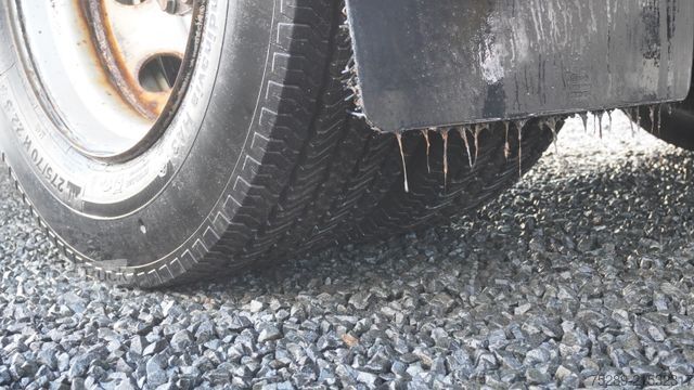 Autocarro con pianale e telone MERCEDES-BENZ Atego 1630 Pritsche + Plane Steckrungen