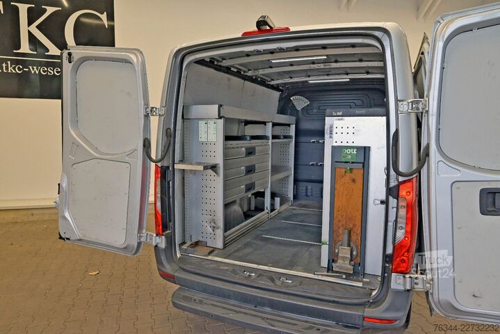 Ploščati dostavnik MERCEDES-BENZ Sprinter 311 CDI Kasten Klima Regalsystem BOTT