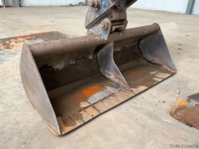 Minibagger Takeuchi TB 225