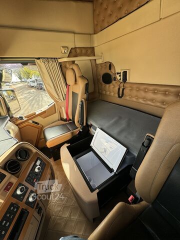 Standaard SZM-show Renault T520 HIGHCAB TTC-Umbau 2-Tanks Retarder