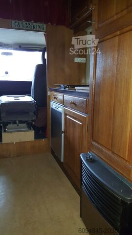 ημιενσωματωμένο αυτοκινούμενο τροχόσπιτο Peugeot J7 classic