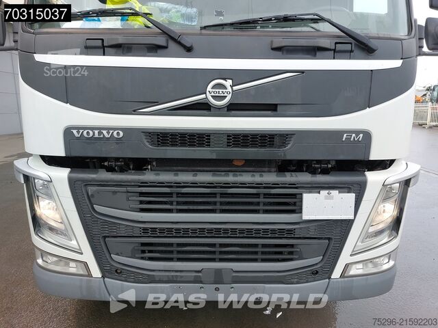 Box body Volvo FM 330 FM 6X2 Full Air Lift+steering axle 2000k...