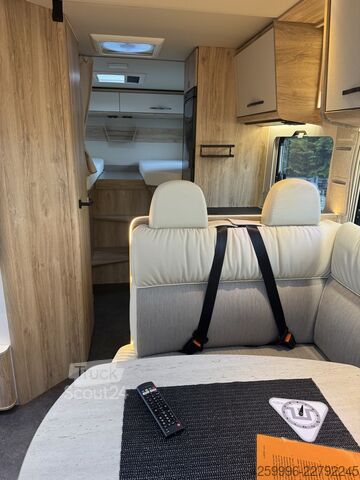 полуинтегрированный автодом Euramobil Profila RS 695EB,3,5to.,TV,Markise,Lith