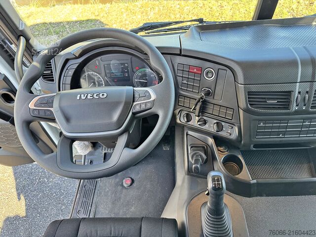 معيار SZM Iveco T-Way AT720T47TH Tractor Head (20 units)