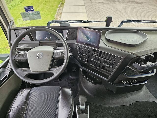 Standard-SZM VOLVO FH 460 6X2 GLOBE