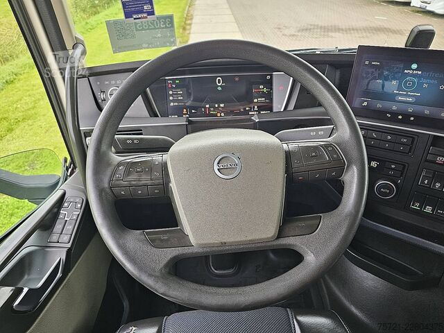 Standard-SZM VOLVO FH 460 6X2 GLOBE