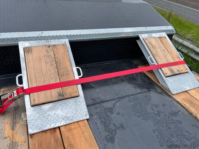 Нисък товарач Ozgul LW4 EU FIX