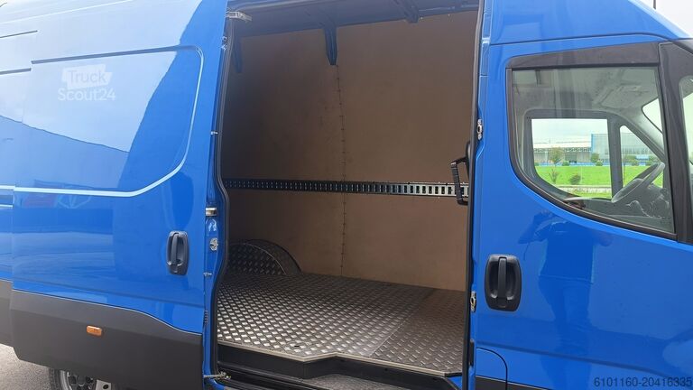 κλειστό φορτηγάκι Iveco Daily 35
