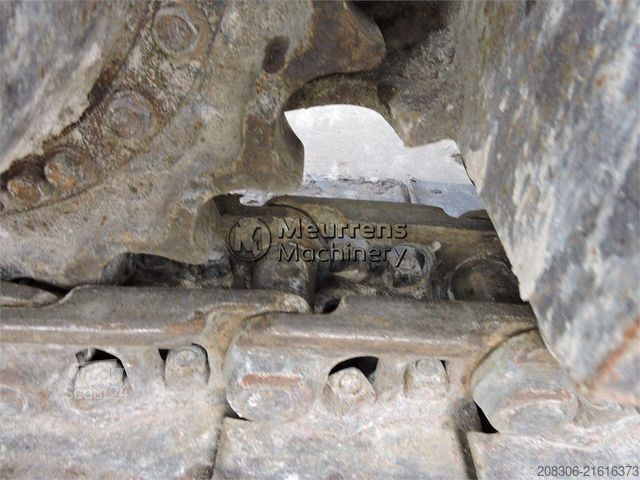 Chain excavator DOOSAN DX225