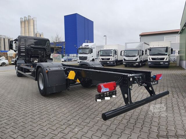 Šasija ar kabīni MAN TGM 18.320 4x2 BL CH Fahrgestell Euro 6 Rechtsl...