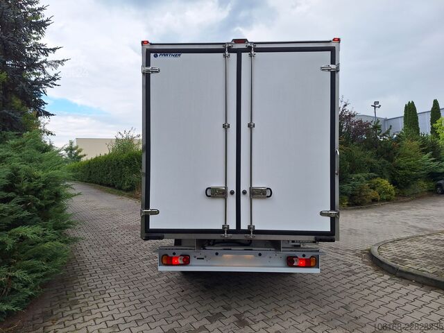 Ledusskapja furgons Renault Master Isoterme