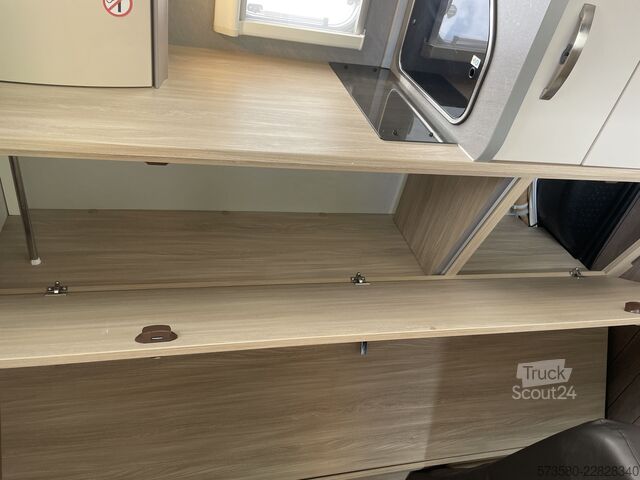 Kemperis Fiat Ducato Weinsberg Carasuite 650MF, Baujahr 2020 | Schaltgetriebe | 5 Schlaf