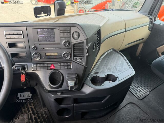 Standaard trekker Mercedes-Benz Actros 1842LS Retarder BigSpace Blatt Luft Vollspoiler 4x2