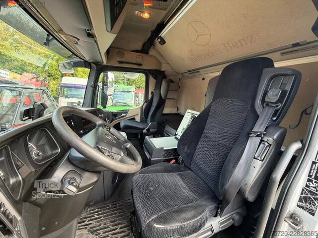 Standaard trekker Mercedes-Benz Actros 1842LS Retarder BigSpace Blatt Luft Vollspoiler 4x2