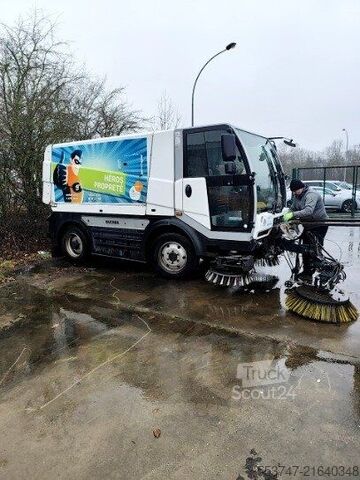 Sweeper Bucher City-CAT 5006