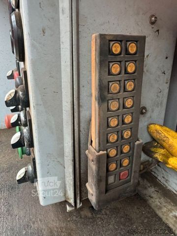 Вакуумная автоцистерна MAN TGS 35.400 8x4-4 BL / Flensburger FFG Saugwagen