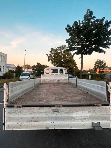 Ciężarówka z płaską platformą DAEWOO AVIA / Pritsche