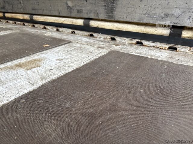 Carrocería intercambiable con plataforma y lona Krone Jumbo 7,82m 3m hoch Hubdach + Edscha