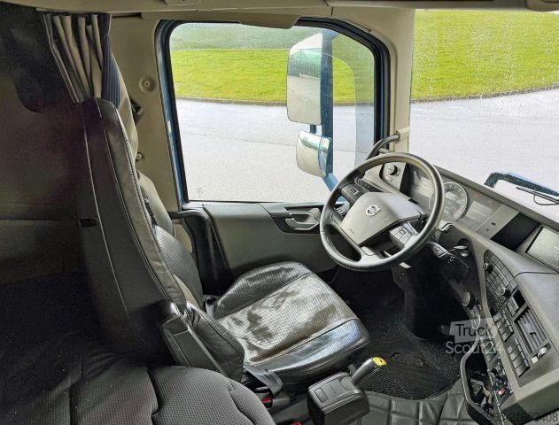 Camión frigorífico VOLVO FH 16.650 XL 6X2 FULL AIR FULL OPTIONS SIDE DOOR
