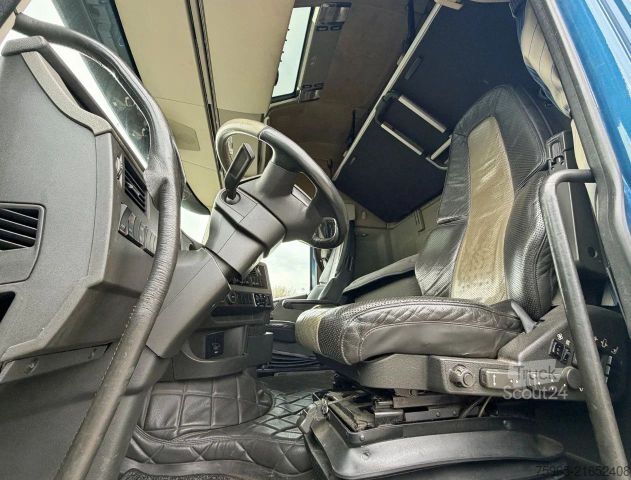 Camión frigorífico VOLVO FH 16.650 XL 6X2 FULL AIR FULL OPTIONS SIDE DOOR