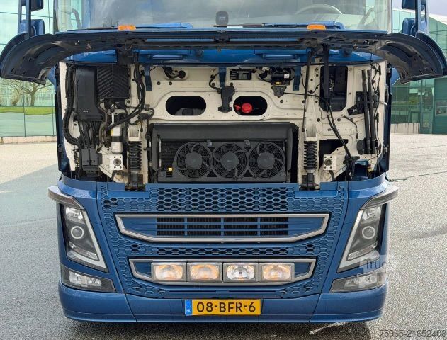 Camión frigorífico VOLVO FH 16.650 XL 6X2 FULL AIR FULL OPTIONS SIDE DOOR