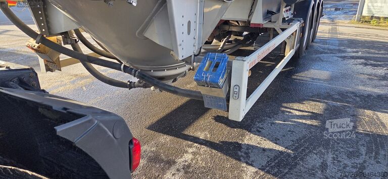 Silo yarı römork Feldbinder EUT 40.3 Liftachse, Scheibenbremse Topzustand | einsatzbereit