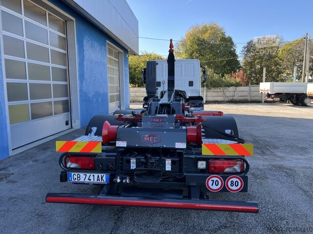 Hakenlift LKW Iveco Stralis 480