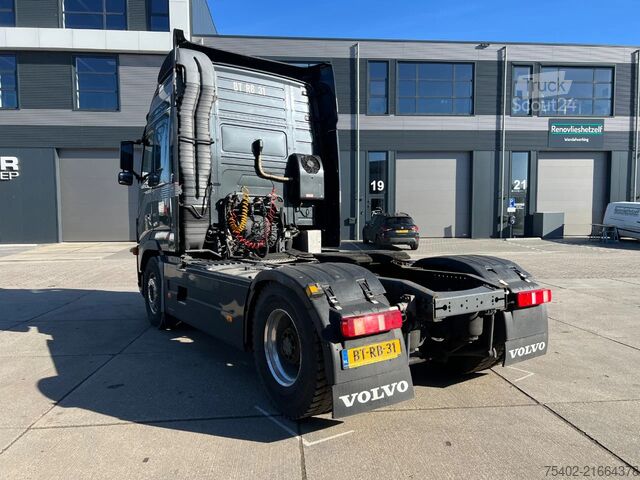 Standaard-SZM Volvo FH 16 Globetrotter XL / 2x Tank / Stand Airco /...