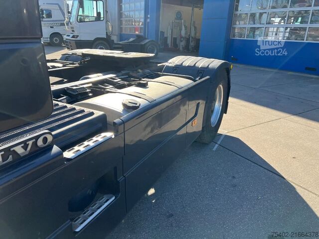 Standaard-SZM Volvo FH 16 Globetrotter XL / 2x Tank / Stand Airco /...