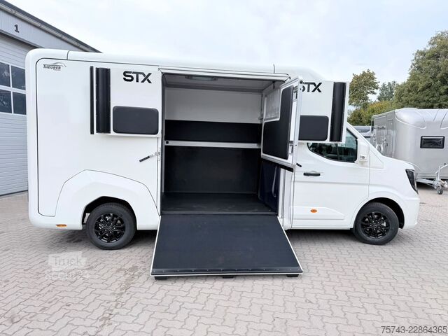 Transporteur de bétail RENAULT Master STX 3 Sitzer Haras  Automatik