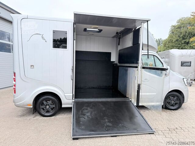 Kvægetransportør RENAULT Master Roelofsen Parados Sport