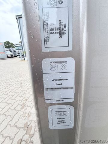 Kvægetransportør RENAULT Master STX 5 Sitzer Standard