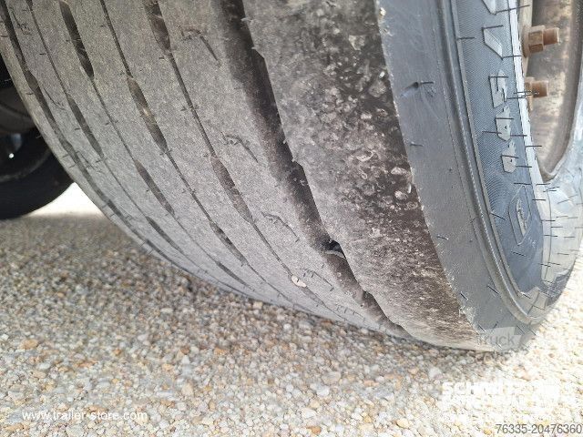 Otvorený náves s plachtou Schmitz Cargobull Curtainsider Mega