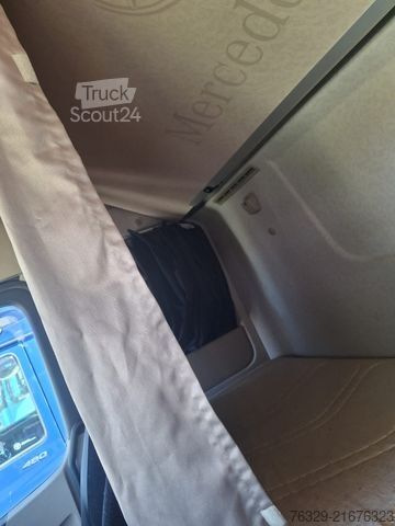 Standarta vilcējs Mercedes-Benz Actros 1845