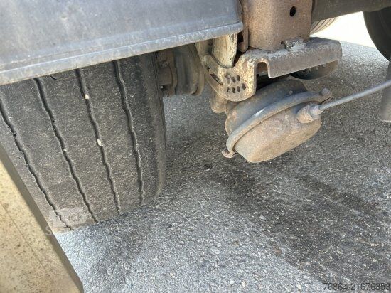 Semiremorcă cisternă MENCI LEBENSMITTELTANK ISOLIERT, 3 KAMMERN, 34000L LIFTACHSE,   BPW-ACHSEN,