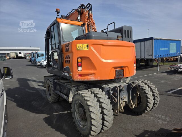 Excavator pe roți DOOSAN DX165W-5