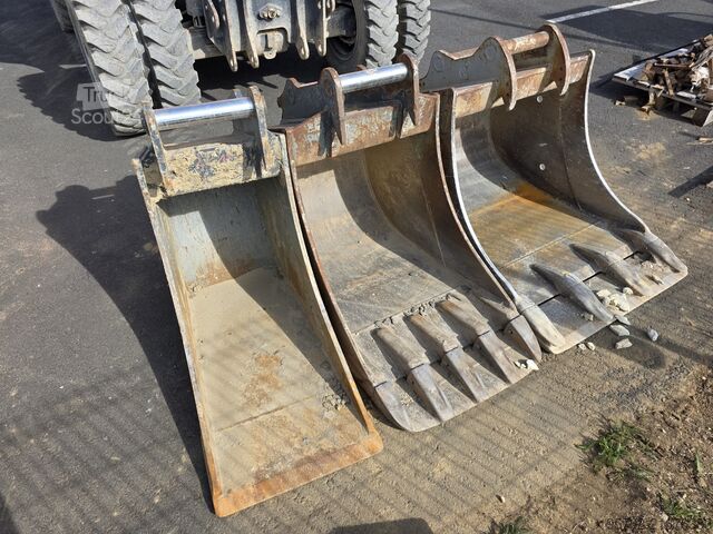 Excavator pe roți DOOSAN DX165W-5