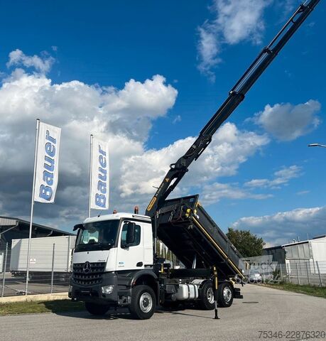 Γερανός τοποθετημένος σε φορτηγό MERCEDES-BENZ Arocs 2545 Kipper/Kran/6x4-4/Lenkachse/128 tkm