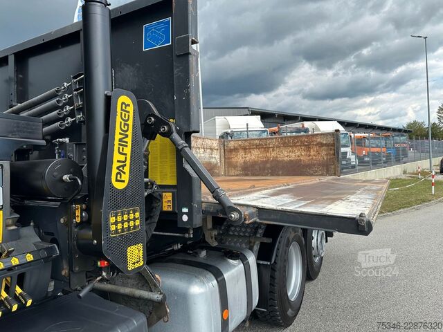 Γερανός τοποθετημένος σε φορτηγό MERCEDES-BENZ Arocs 2545 Kipper/Kran/6x4-4/Lenkachse/128 tkm