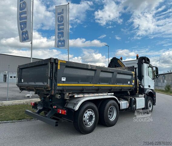 Γερανός τοποθετημένος σε φορτηγό MERCEDES-BENZ Arocs 2545 Kipper/Kran/6x4-4/Lenkachse/128 tkm