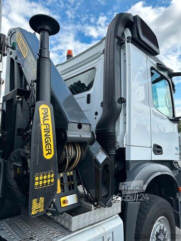 Γερανός τοποθετημένος σε φορτηγό MERCEDES-BENZ Arocs 2545 Kipper/Kran/6x4-4/Lenkachse/128 tkm
