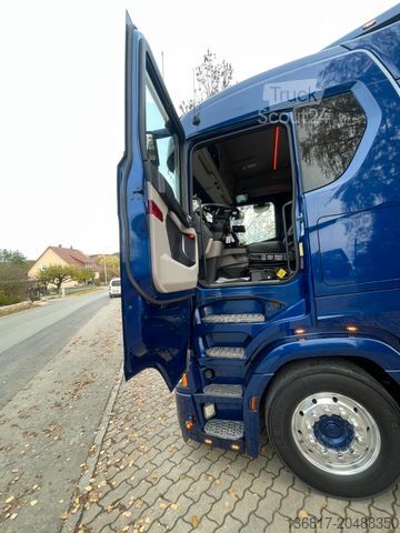 Standard tractor unit SCANIA S500 LL Retarder Schubbodenhy vollverspoilert