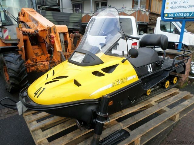 Pick-up bestelwagen  Bombardier Motorschlitten Ski Doo  Alpine      3